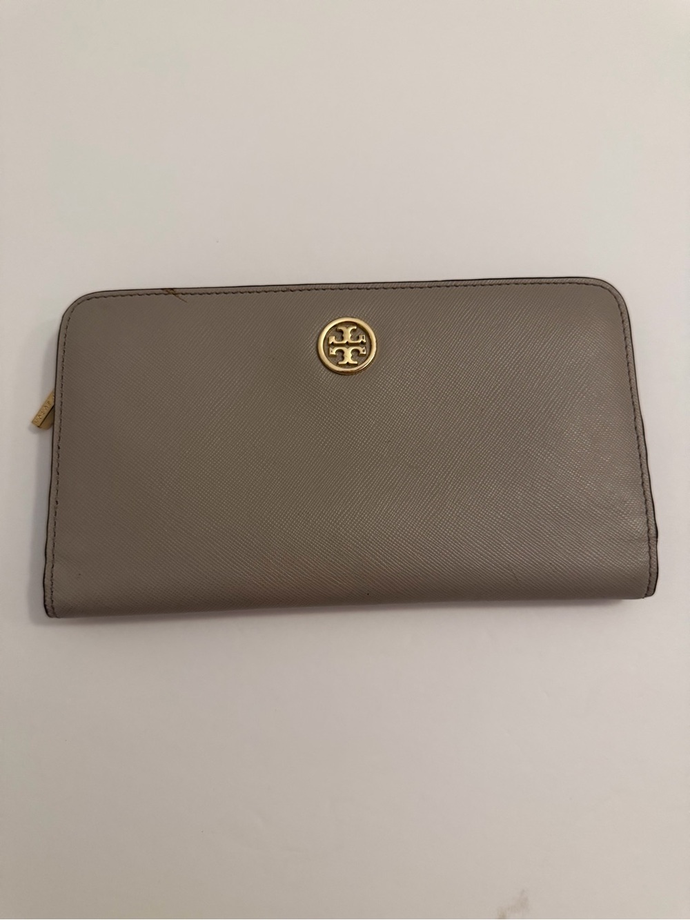 Tory Burch Zip-Around Continental Wallet in Taupe with Gold Logo
